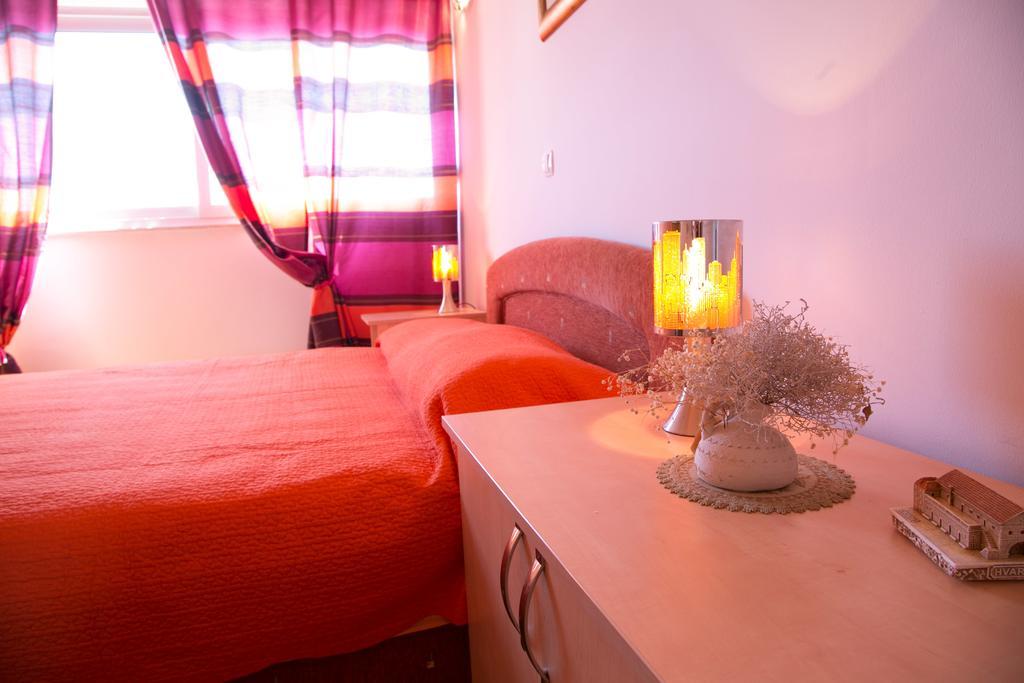 Panoramic City Apartment Split Room photo